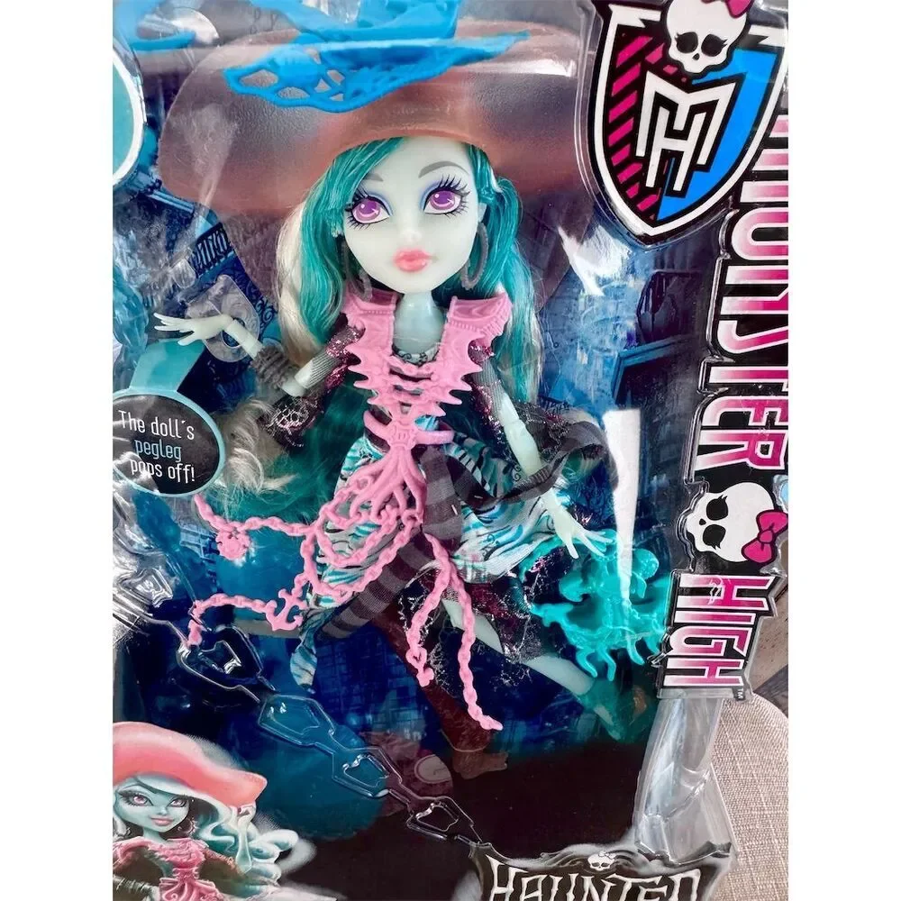 NWT Monster High‎ Haunted Vandala Doubloons Doll 2014 Collectible NRFB - Picture 10 of 16